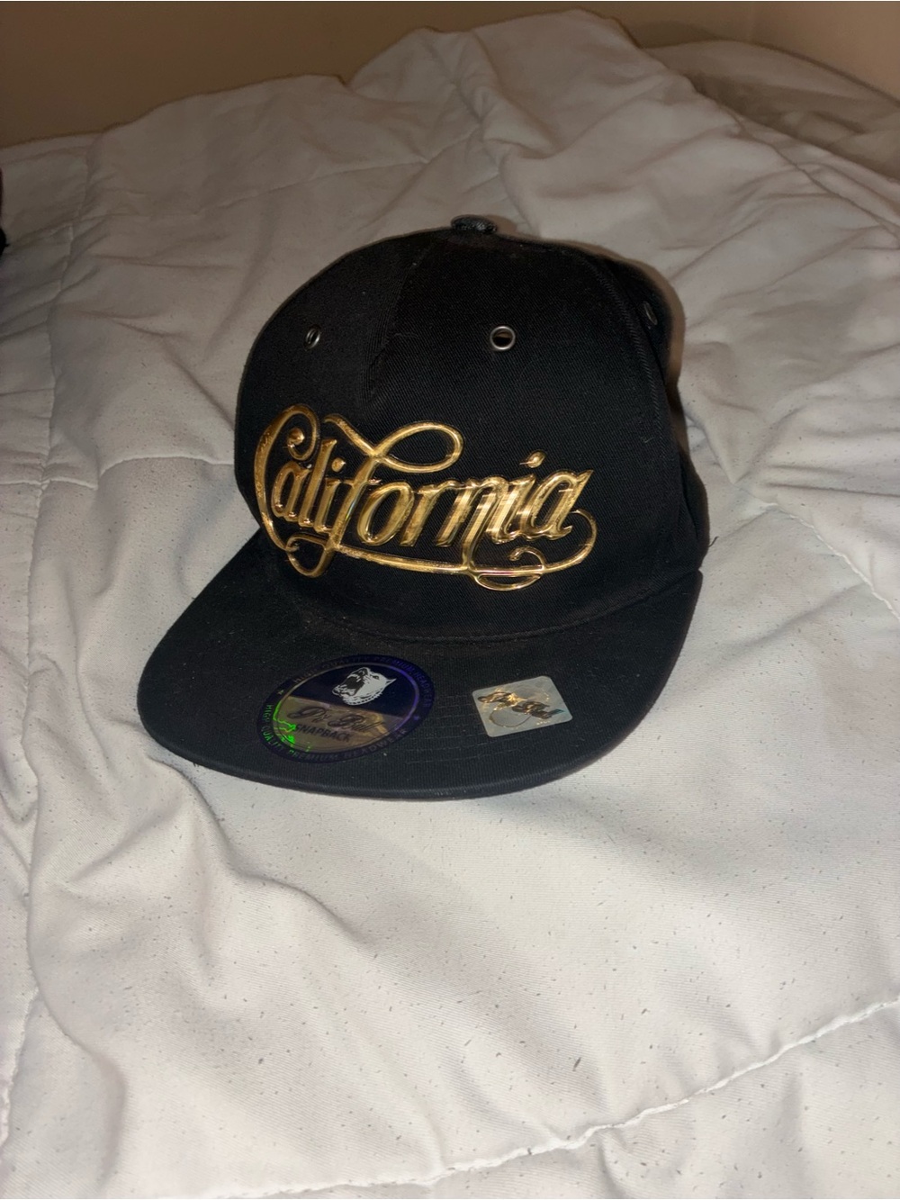Black and Gold 'California' Baseball Cap - Stylish Headwear